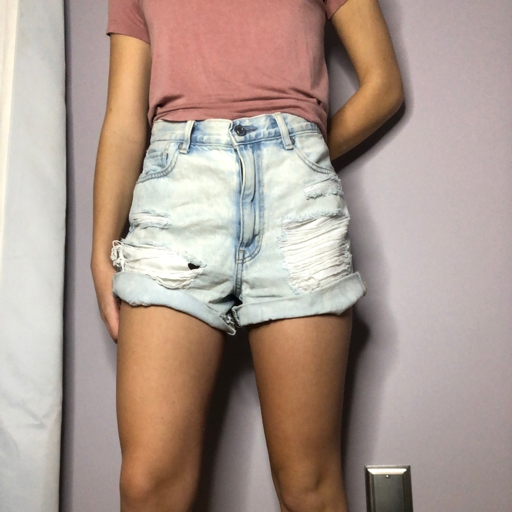 Light wash Jean mom shorts